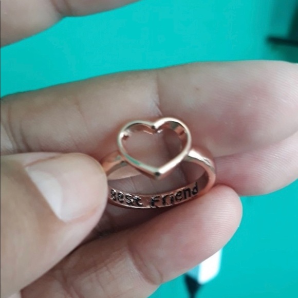 *Last One* Best Friend Heart Ring - Picture 9 of 14
